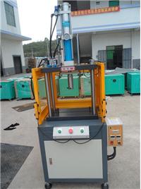 TM102ϵ�К�Һ�����C(j��)