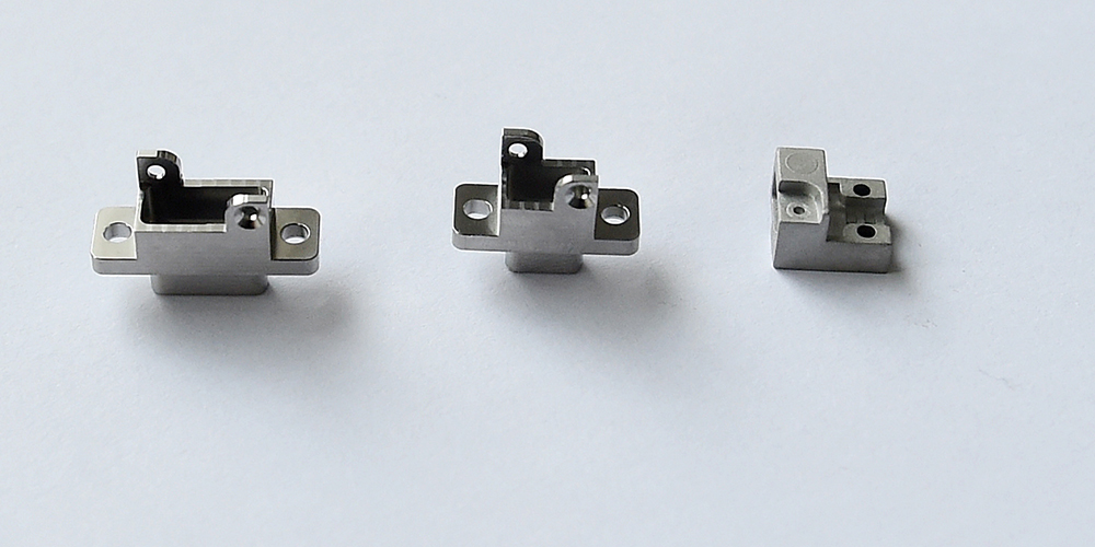 ���Κ��w�����A