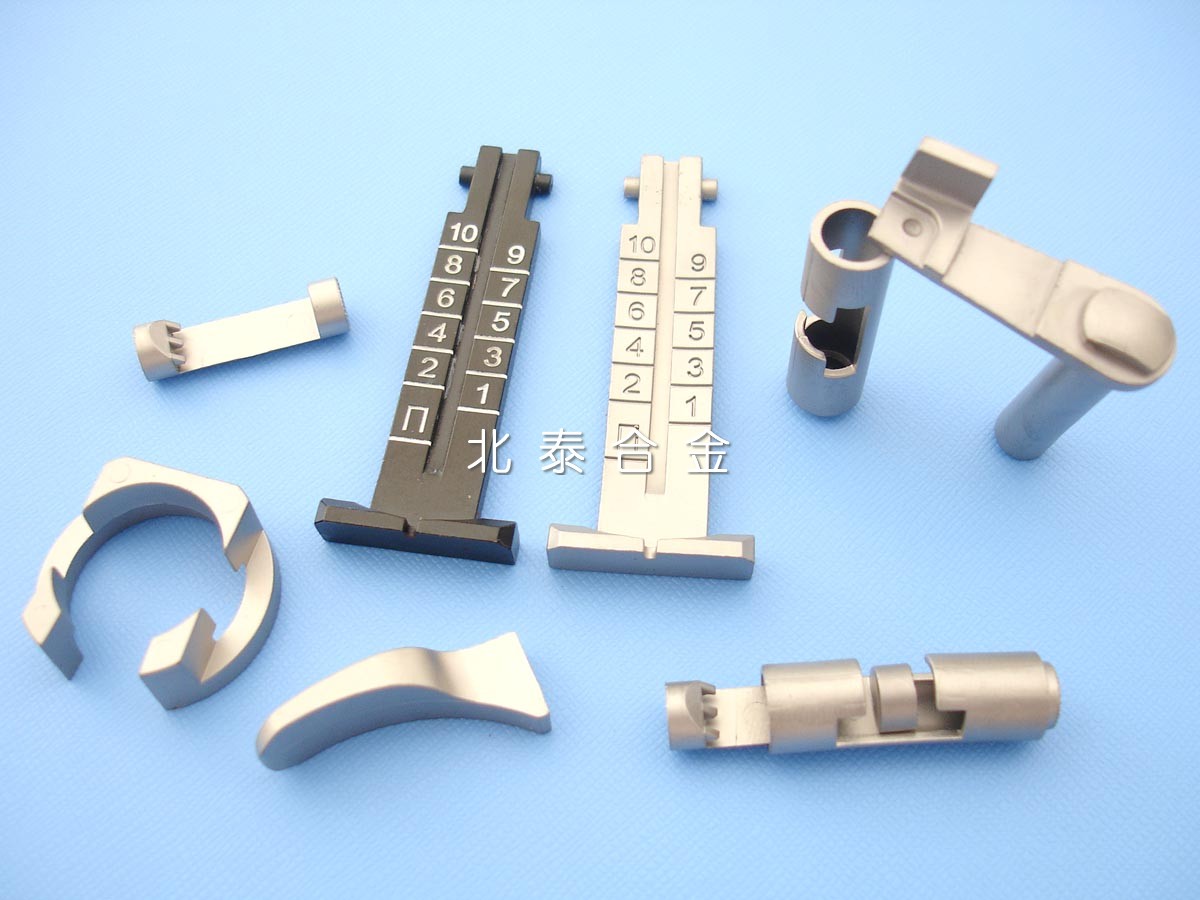 ע����ͷ�ĩұ��