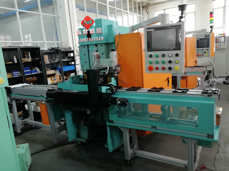 ���{���s�C��׵�ĥ��